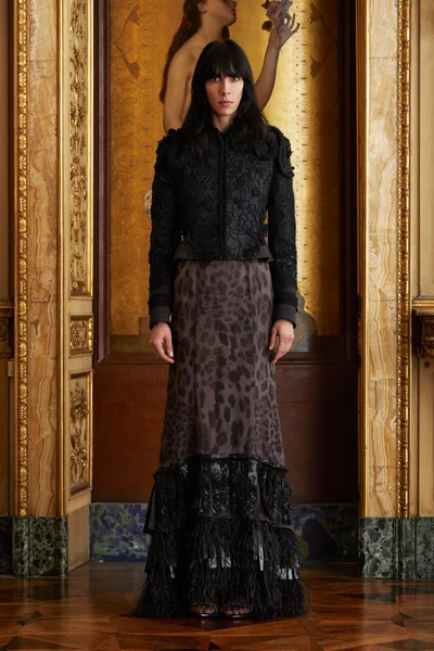 Look 25